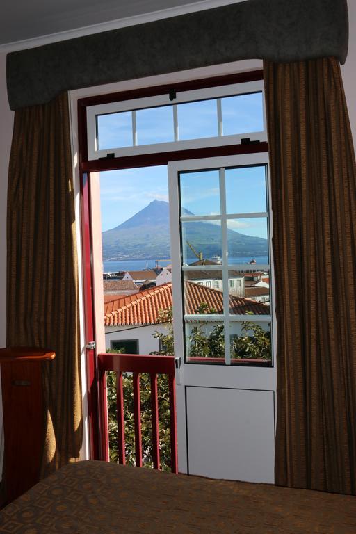 Apartamentos Turisticos Verdemar Horta  Pokoj fotografie